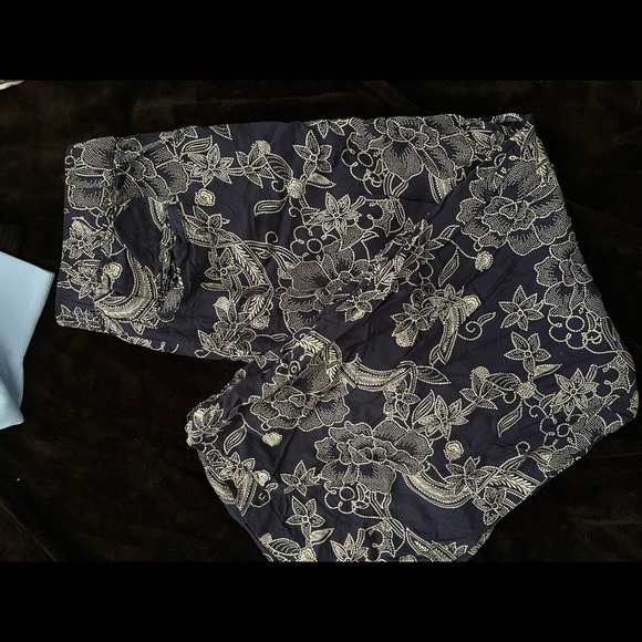 Roxy pants - Picture 2 of 3